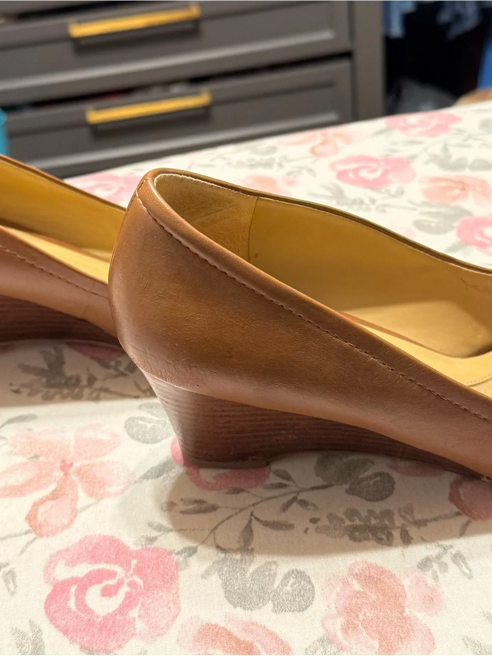 Naturalizer Women's Tan Leather Round-Toe Wedge Pumps
